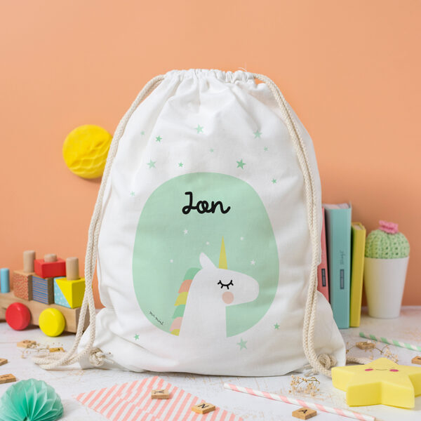 Mochila unicornio personalizada nombre MrMint